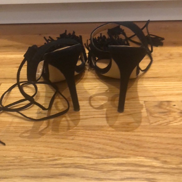 Black fringe lace up sandals - Picture 3 of 6